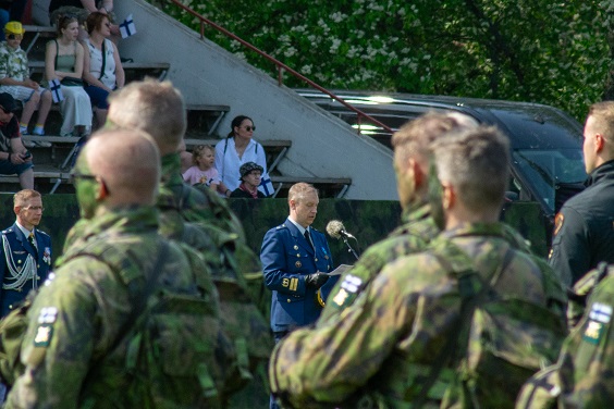 Kenttähartaus Puolustusvoimain lippujuhlan päivän paraatissa 4.6.2025