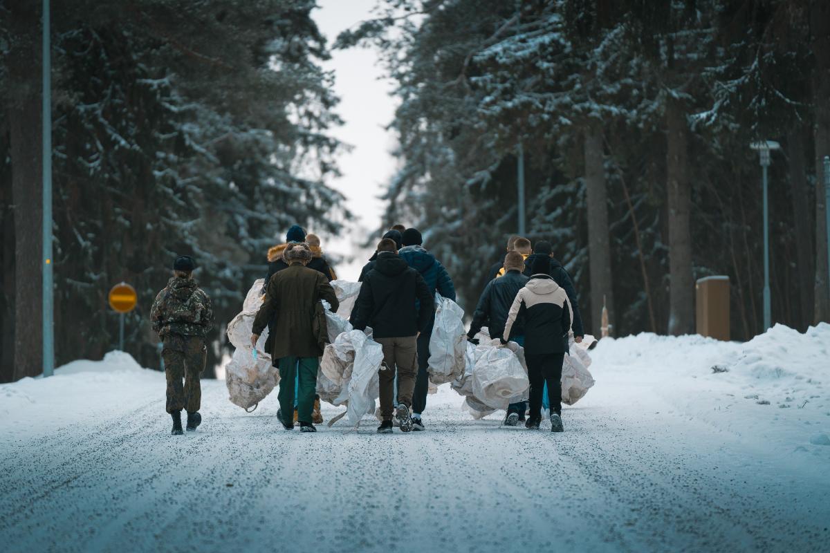 Panssariprikaatin varusmiehet aloittamassa palvelusta.