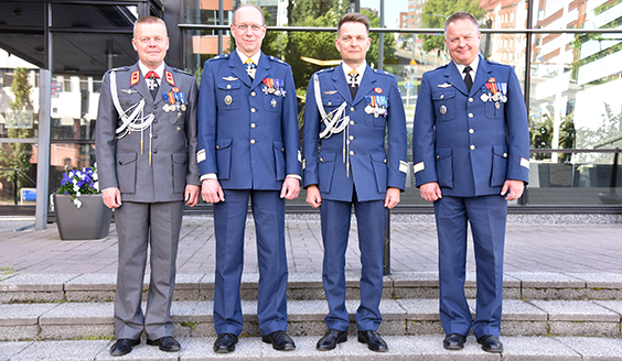 Standing outside the building from left to right Brigadier General Timo Saarinen, Major General (eng) Kari Renko, Major General Jari Mikkonen and Brigadier General (eng) Juha-Matti Ylitalo.