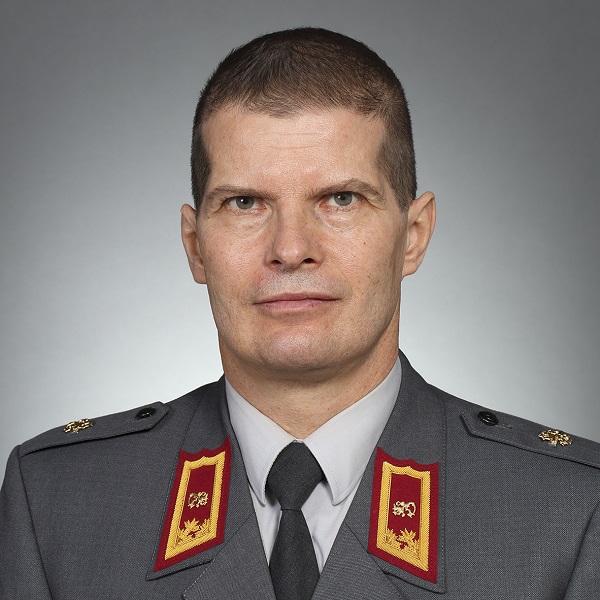 Prikaatikenraali Jarmo Vähätiitto