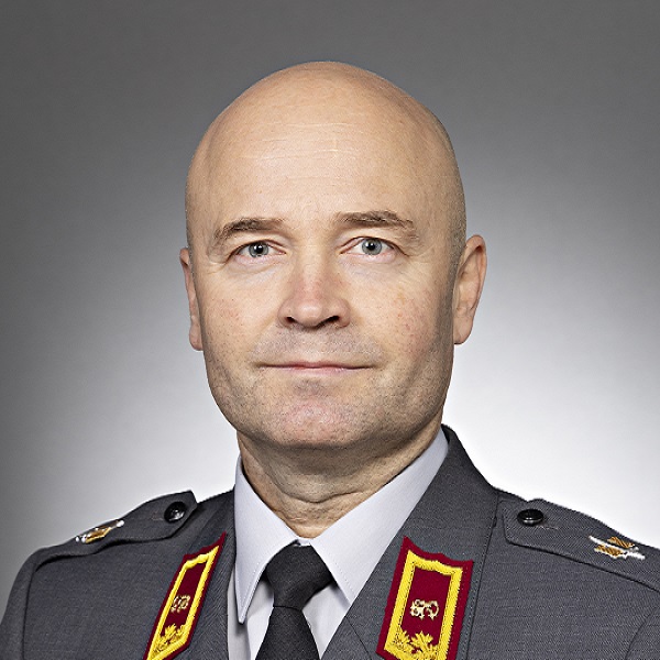 Prikaatikenraali Kesänen, Jaro Tapani