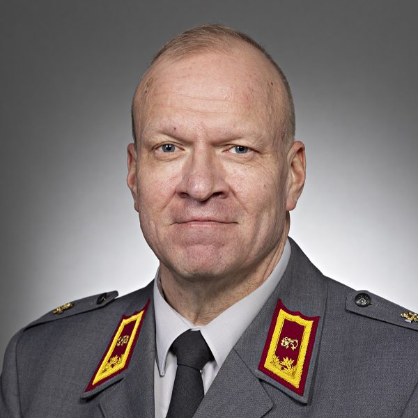 Prikaatikenraali Jyri Raitasalo
