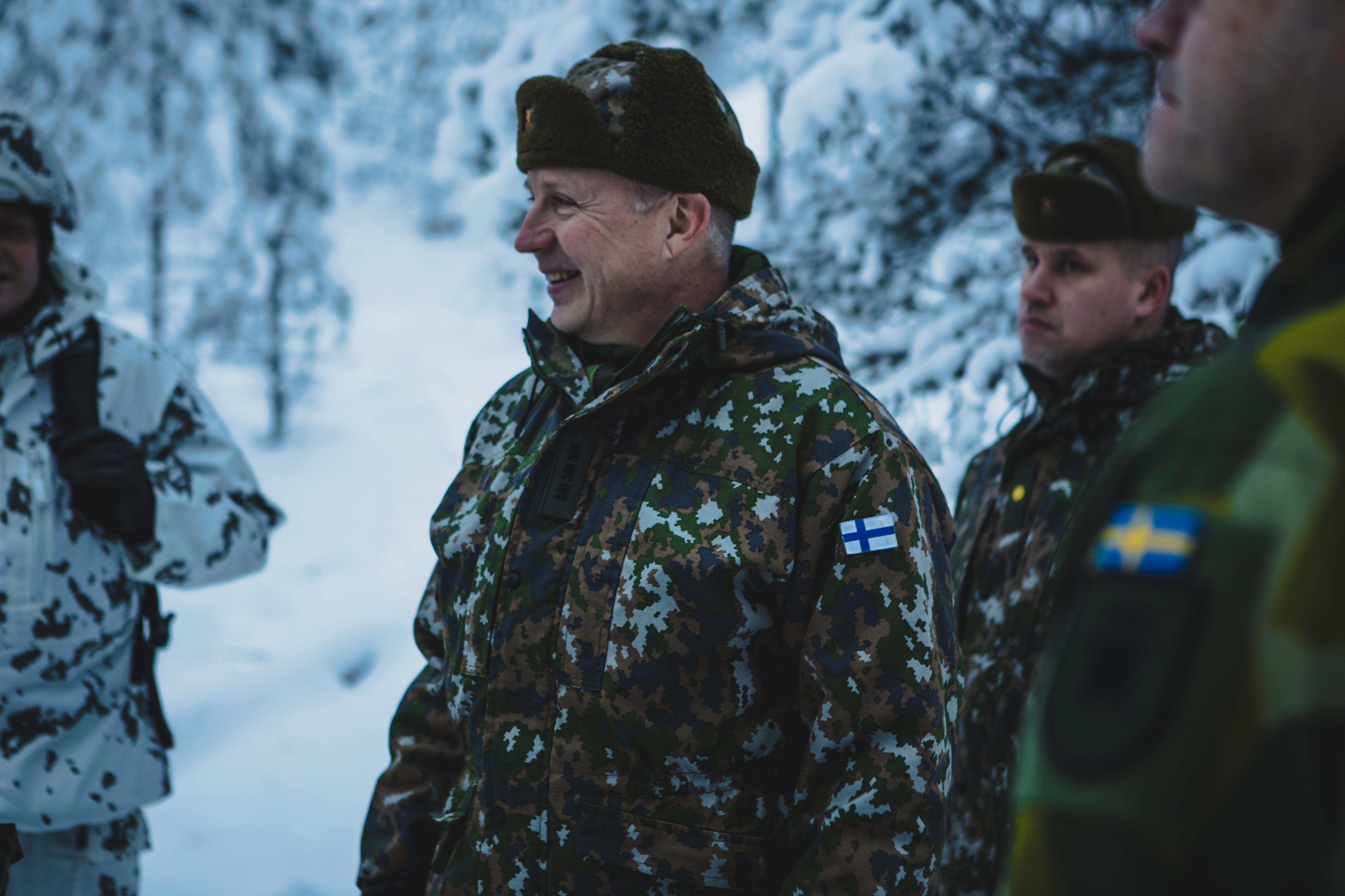 Ruotsin Maavoimien Komentaja Vierailulla Pohjois-Suomessa - Puolustusvoimat