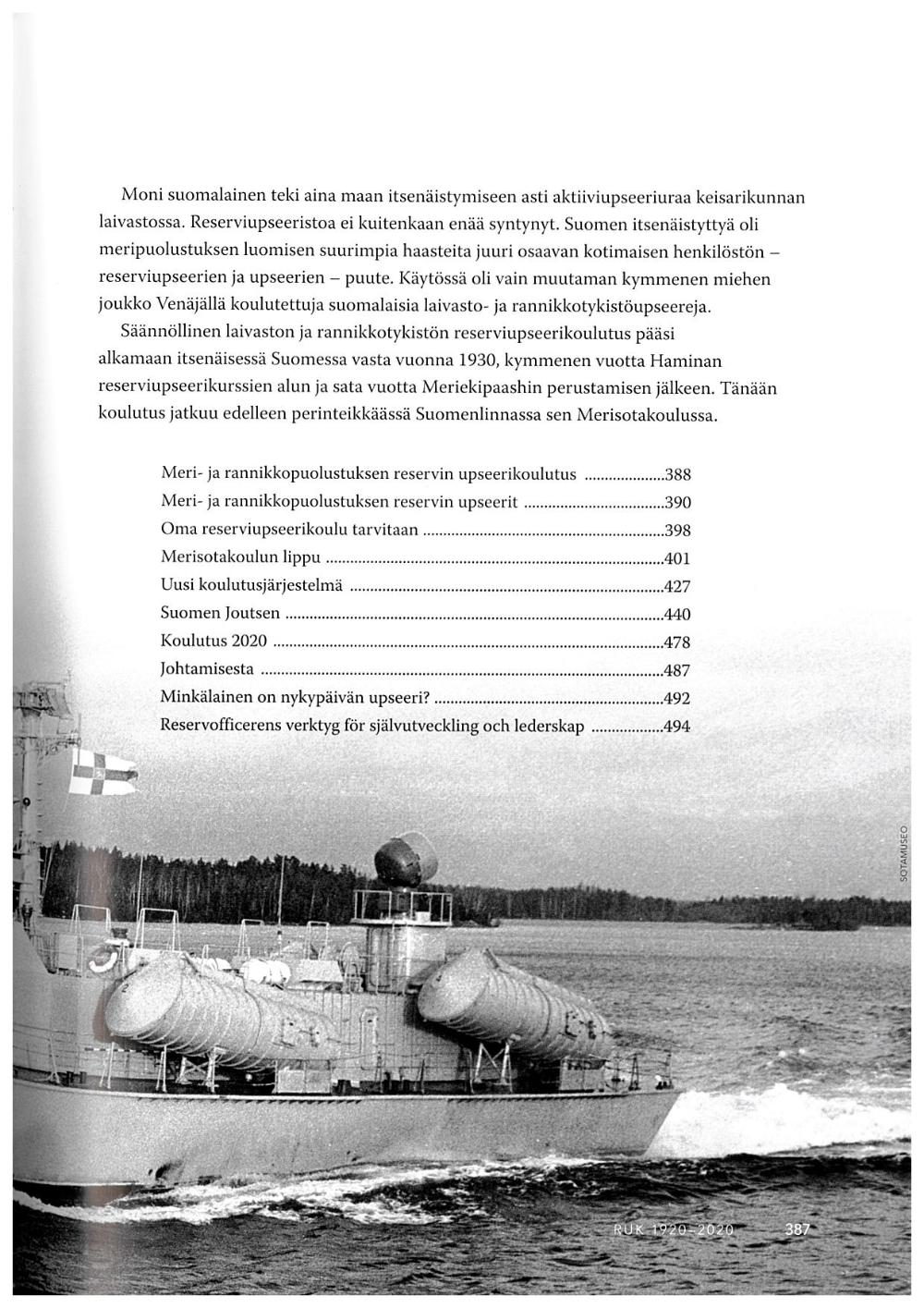 Reserviupseerikoulutus 100 vuotta maalla, merellä ja ilmassa -kirjan sisällysluettelo luvusta, jossa käsitellään Merivoimien reserviupseerikoulutusta.