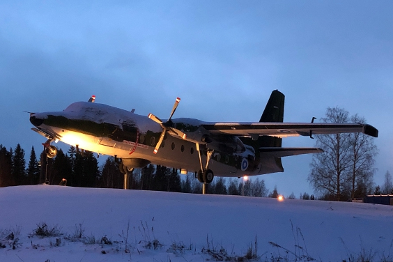 FF-1 iltavalaistuksessa