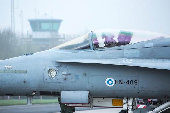 Hornet-monitoimihävittäjä lentotoimintaharjoituksessa