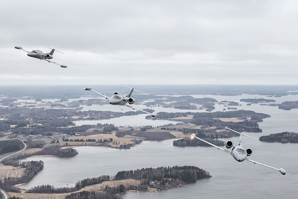 Ilmavoimien Learjet-suikukoneet.