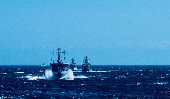 Katanpää-class vessel and Swedish Navy vessels at sea.