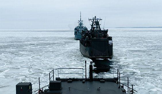 Rannikkolaivaston alukset merellä