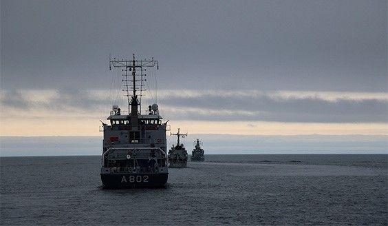 SNMCMG1 vessels at sea
